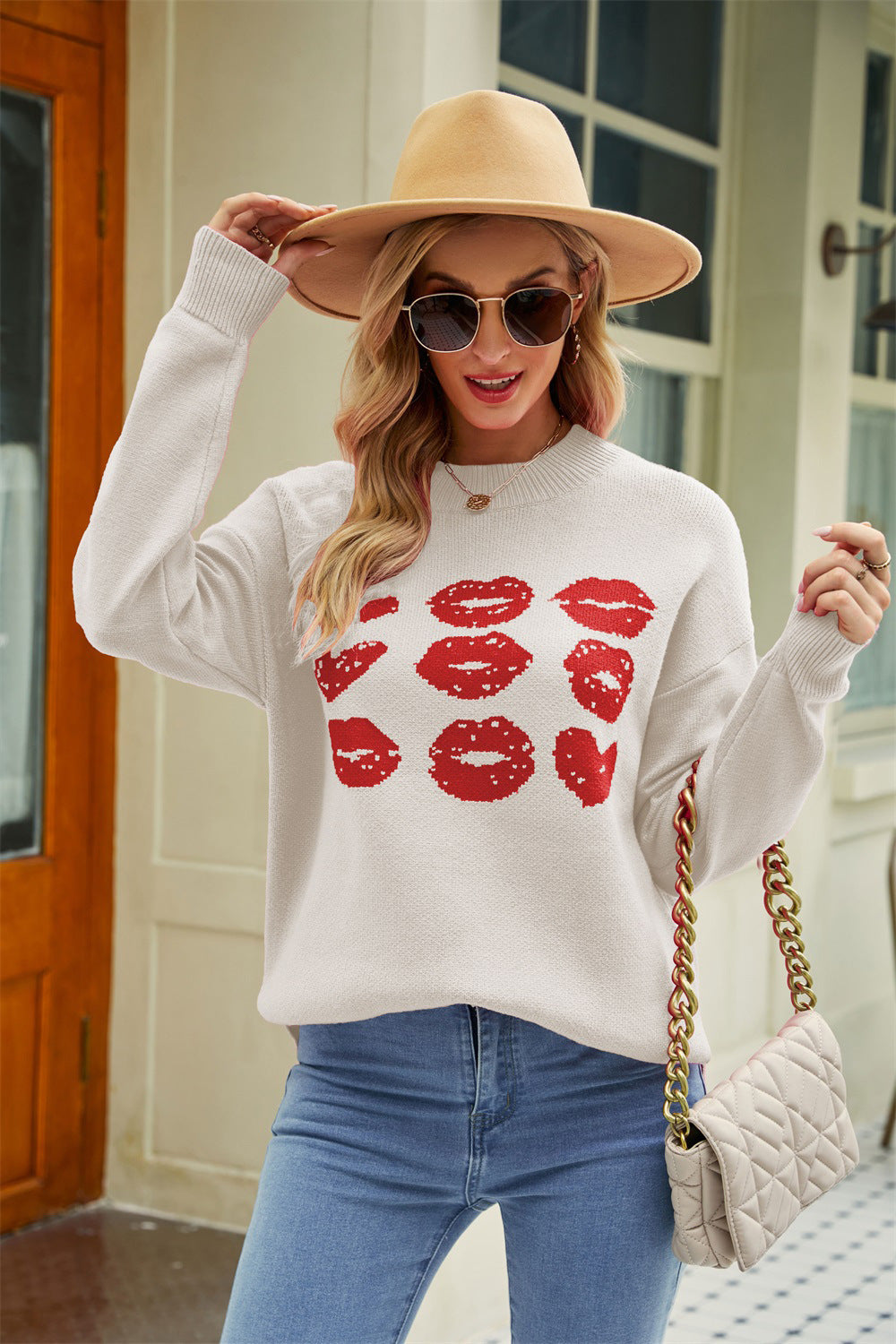 Stylischer Valentinstags-Pullover mit Lippen-Design