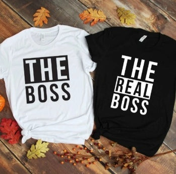 Unisex T-Shirt „THE BOSS“ – Statement-Print für Männer und Frauen