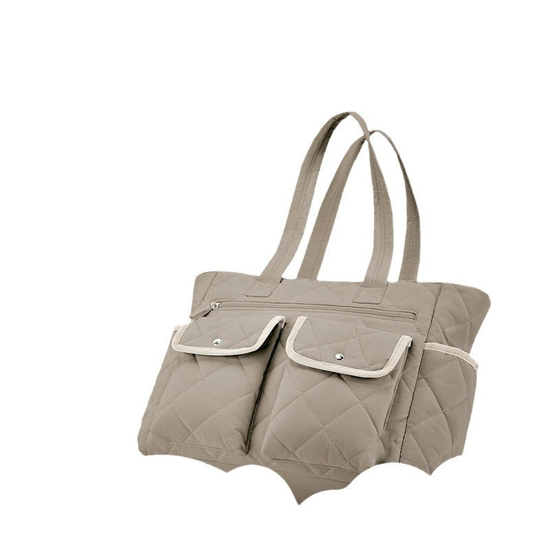 Damen Handtasche mit Kettendesign