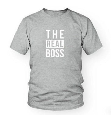 Unisex T-Shirt „THE BOSS“ – Statement-Print für Männer und Frauen