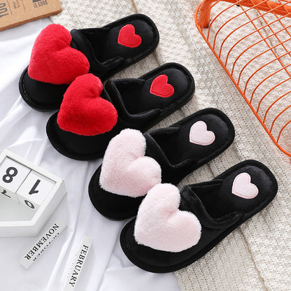 Kuschelige Hausschuhe mit Herzmotiv – Warme Winter-Slipper für Valentinstag