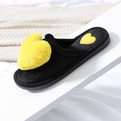 Kuschelige Hausschuhe mit Herzmotiv – Warme Winter-Slipper für Valentinstag