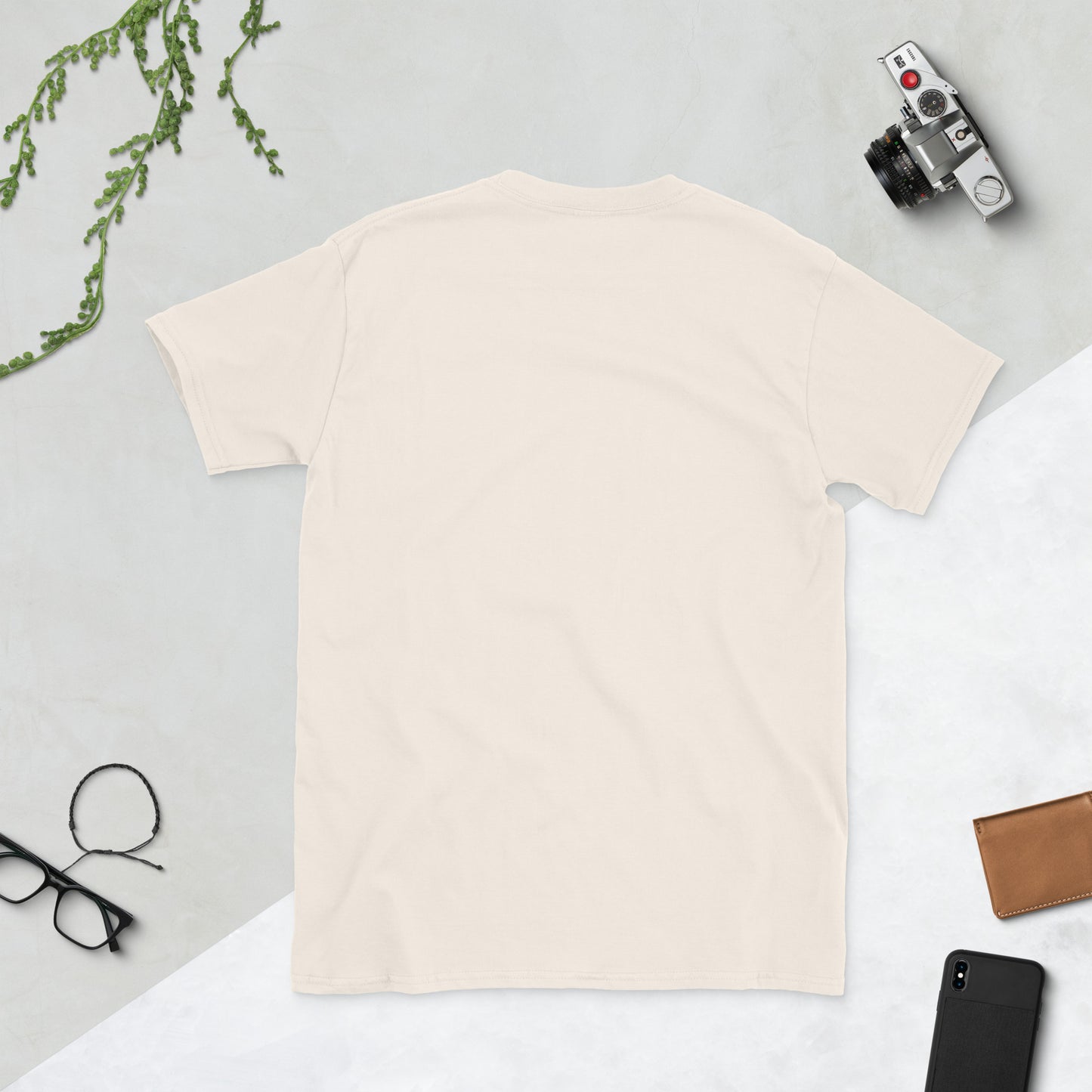 Kurzärmeliges Unisex-T-Shirt mit kraftvollem Design