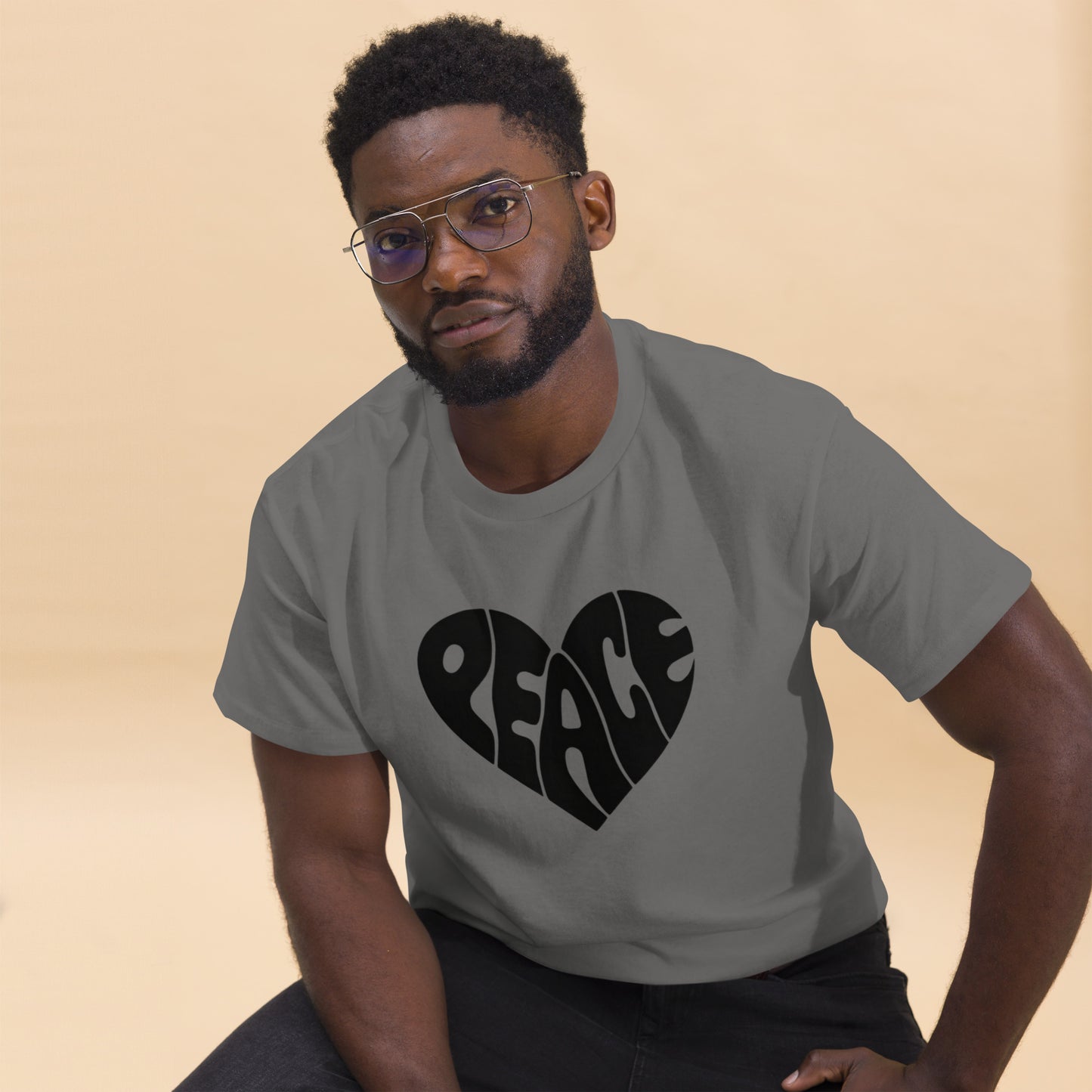 Peace Design Herz Unisex Klassisches T-Shirt – Trage den Frieden mit Stil