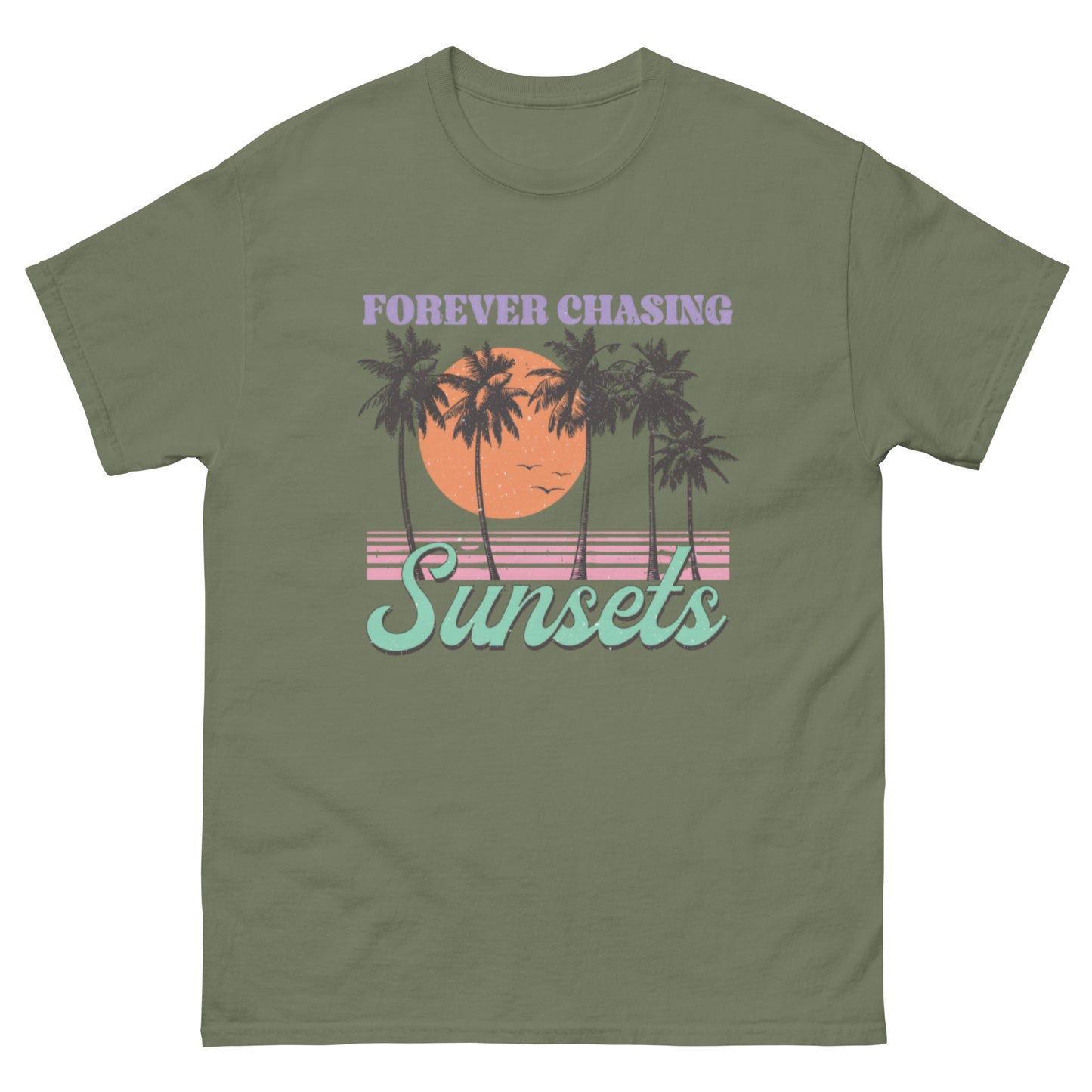 Forever Chasing Sunsets Unisex T-Shirt – Trage die Magie des Sonnenuntergangs